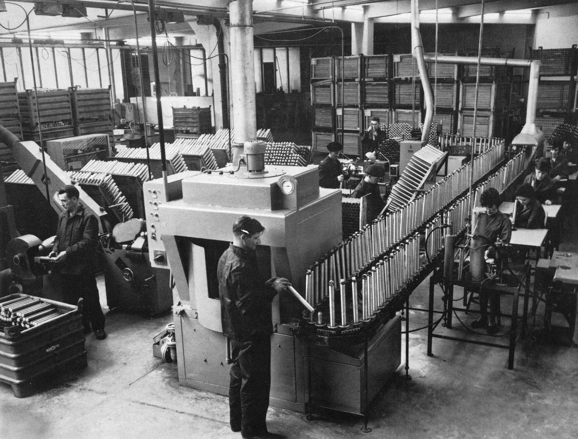 bilstein_history_featured_produktion_fuer_MB_1963-1980x1504-1